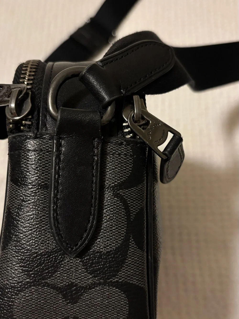 Coach Graham Signature Canvas Crossbody